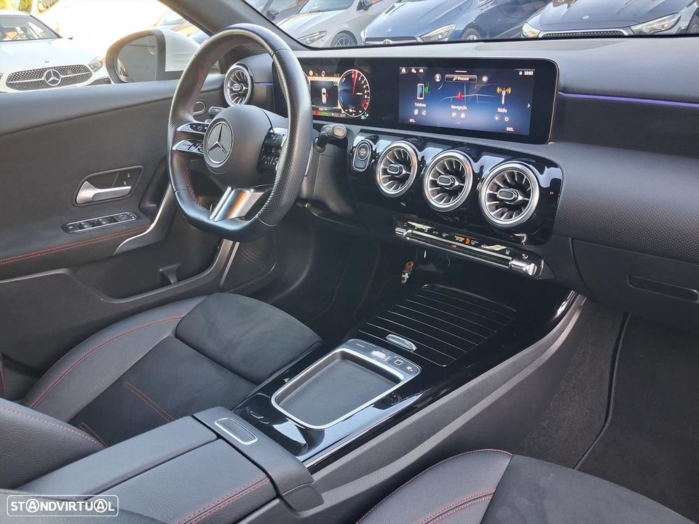 Mercedes-Benz A 250 e AMG Line - 15