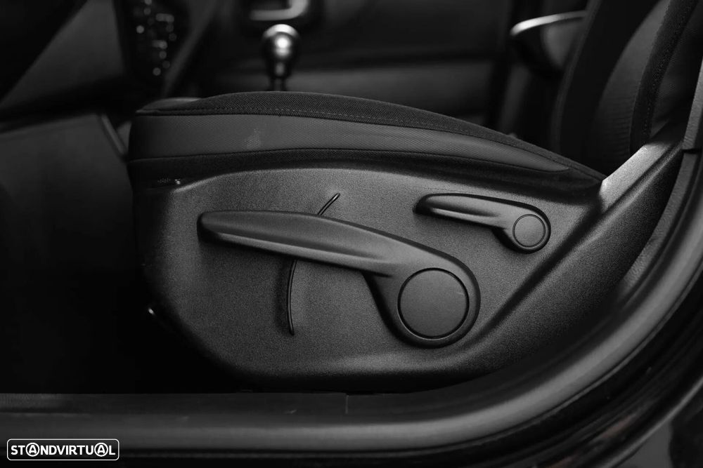 Jeep Renegade 1.0 T Limited - 36