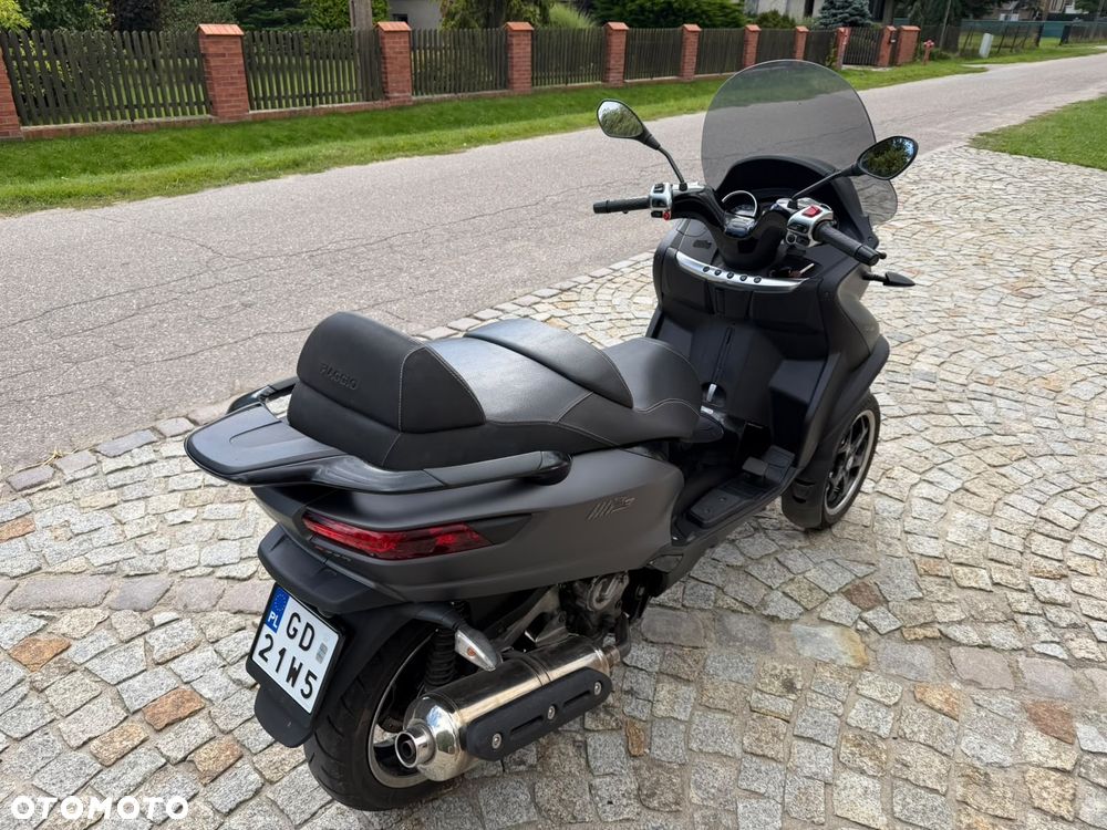 Piaggio MP-3 - 4