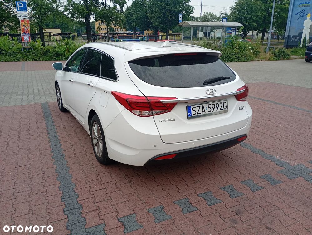 Hyundai i40 Kombi blue 1.6 Family - 2