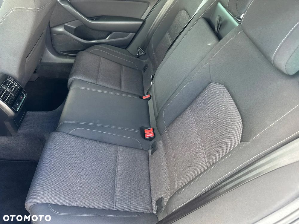 Volkswagen Passat 2.0 TDI SCR DSG Comfortline - 15