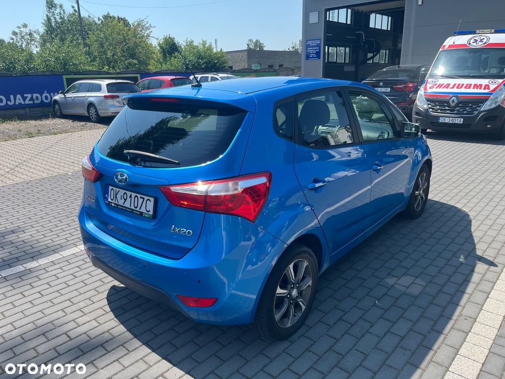Hyundai ix20 - 3