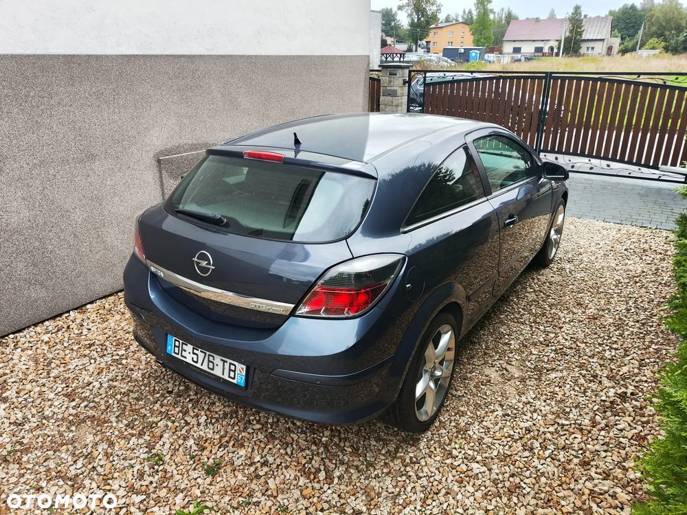 Opel Astra GTC 1.6 Turbo Innovation - 5
