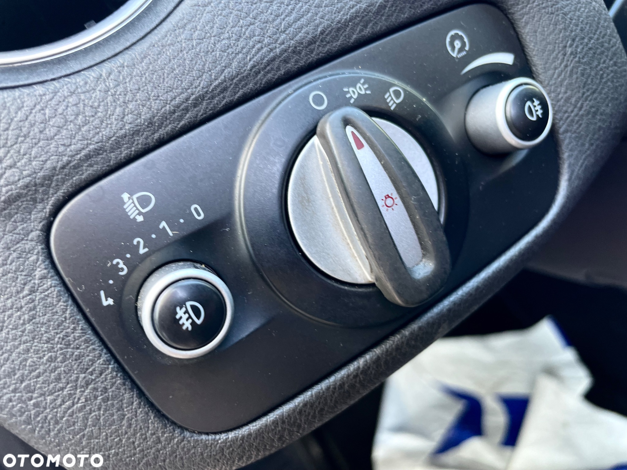 Ford Mondeo 2.0 Ambiente - 29