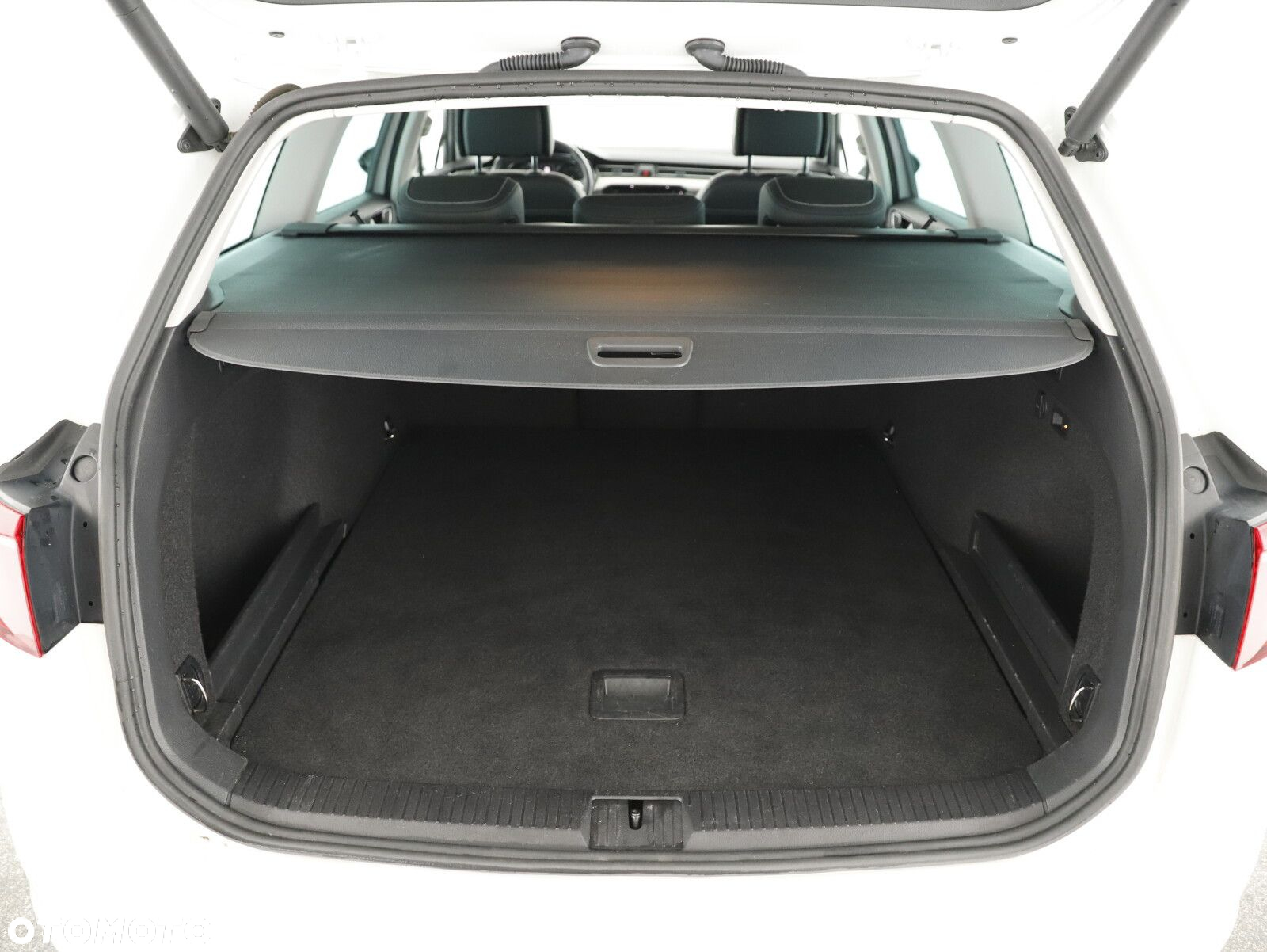 Volkswagen Passat 2.0 TDI 4Mot Elegance DSG - 22