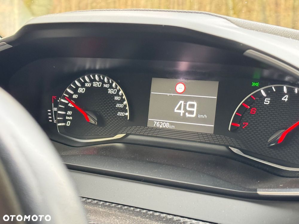 Peugeot 2008 1.2 PureTech Active Pack S&S - 12