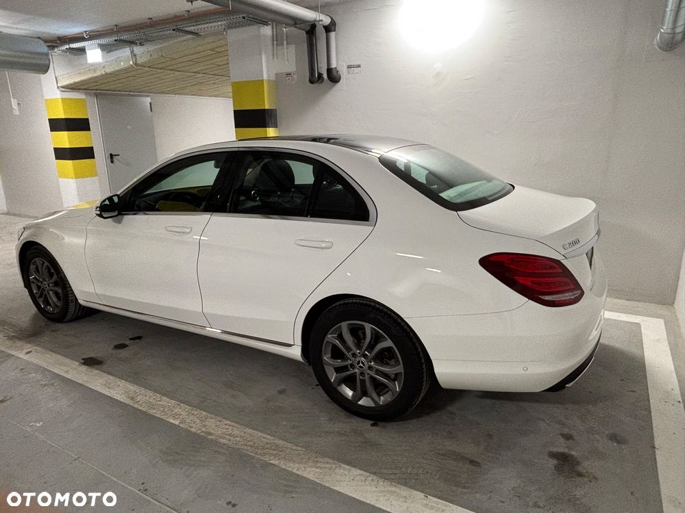 Mercedes-Benz Klasa C 200 4-Matic 9G-TRONIC - 12
