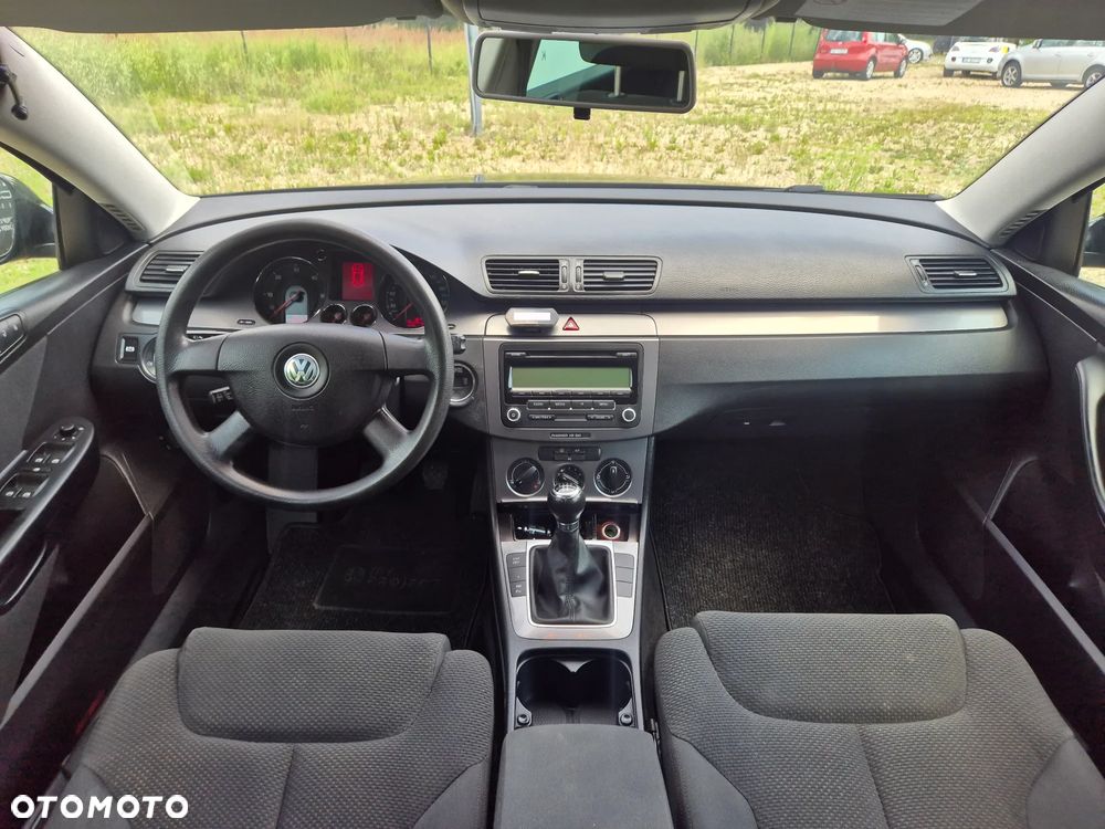 Volkswagen Passat - 20