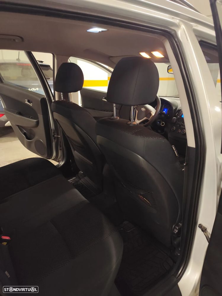 Hyundai i30 CW 1.4 CVVT Blue Comfort - 14