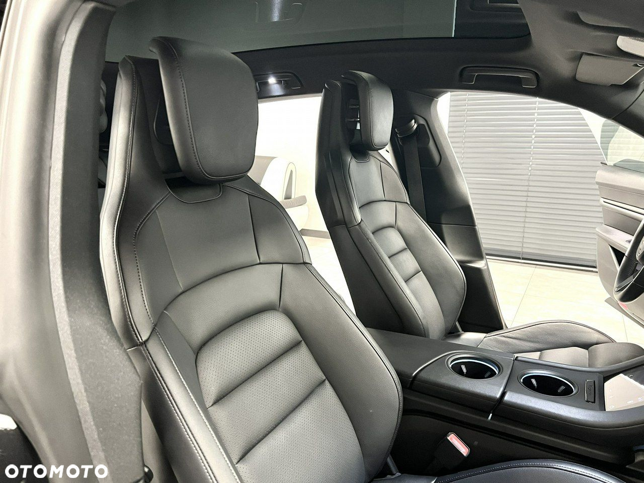 Porsche Taycan Sport Turismo Performance Plus - 22