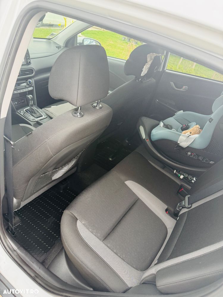 Hyundai KONA 1.6 CRDi 4WD 7DCT Luxury - 9