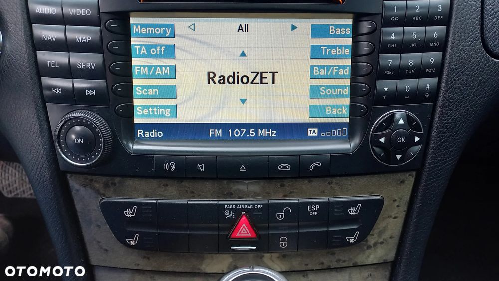 Mercedes-Benz Klasa E 320 CDI 7G-TRONIC Avantgarde DPF - 21