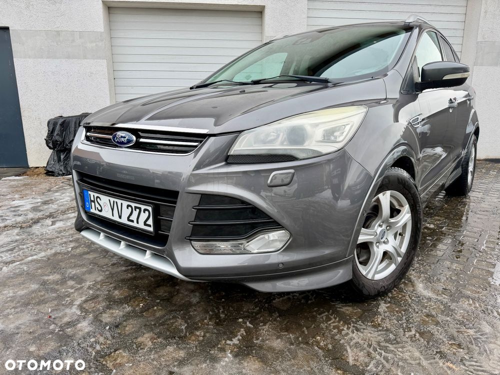 Ford Kuga - 1