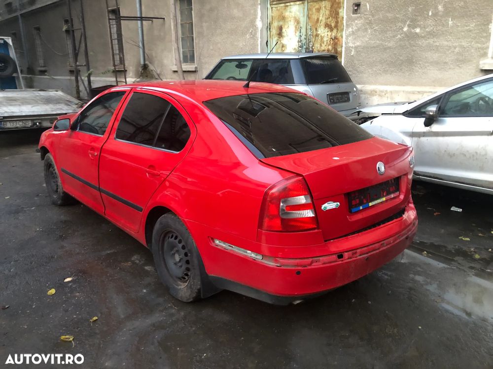 Usa stanga/dreapta fata spate Skoda Octavia 2 rosu berlina - 2