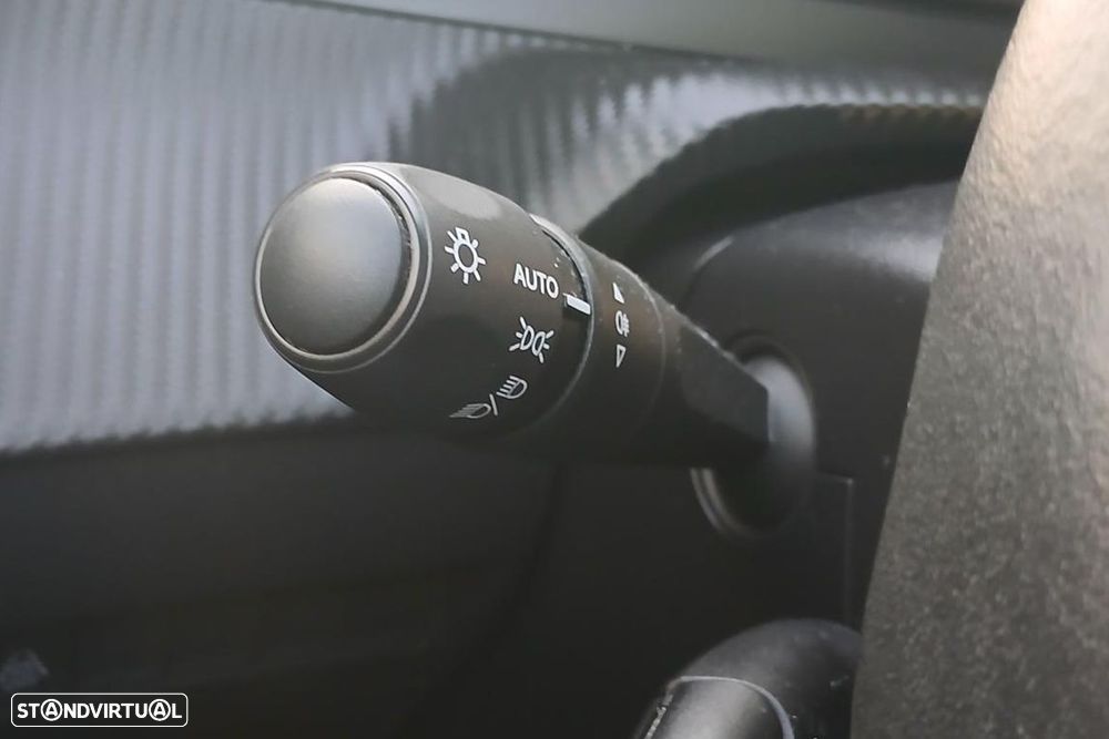 Peugeot 208 1.2 PureTech Active - 8