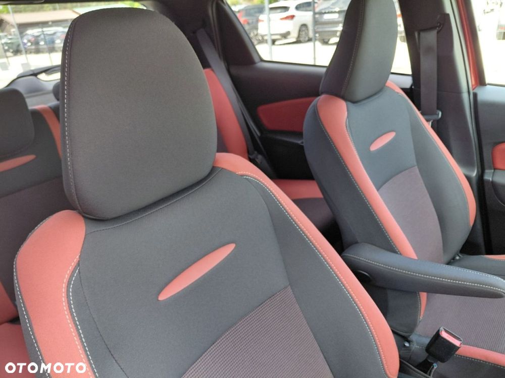 Toyota Yaris - 16