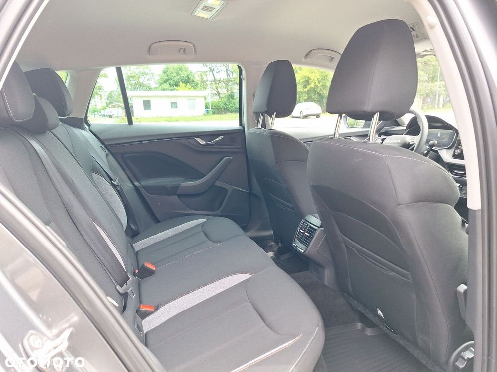 Skoda Scala 1.0 TSI Selection DSG - 19