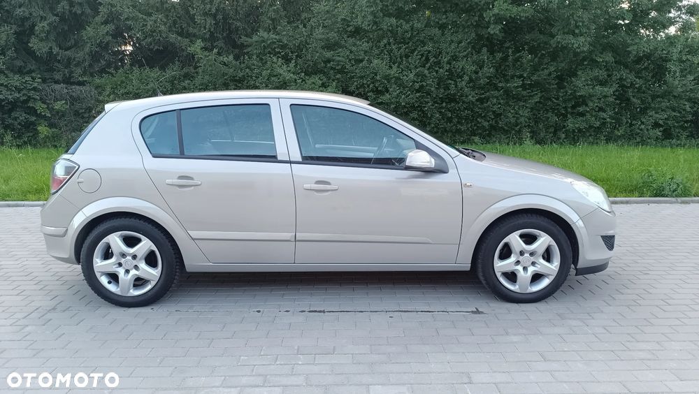 Opel Astra 1.6 Catch me - 10