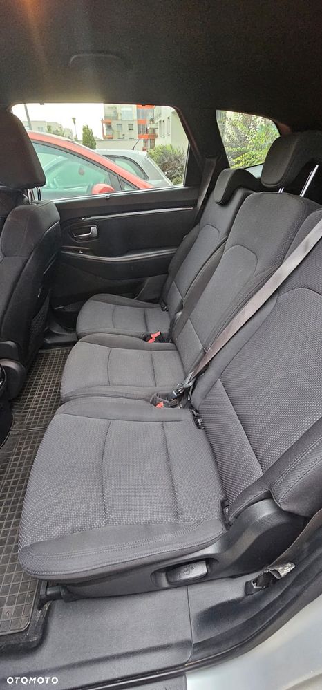 Kia Carens 1.7 CRDi L - 22