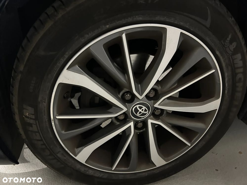 Toyota Avensis 1.8 Premium MS - 8