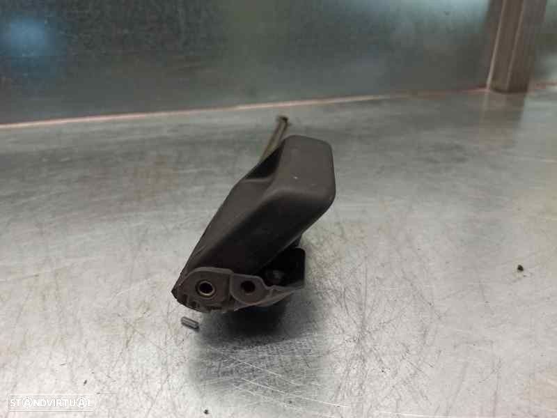 MANIPULO INTERIOR TRASEIRO DIREITO VOLKSWAGEN CADDY III FURGÃO 2010 -7H0843642D - 2