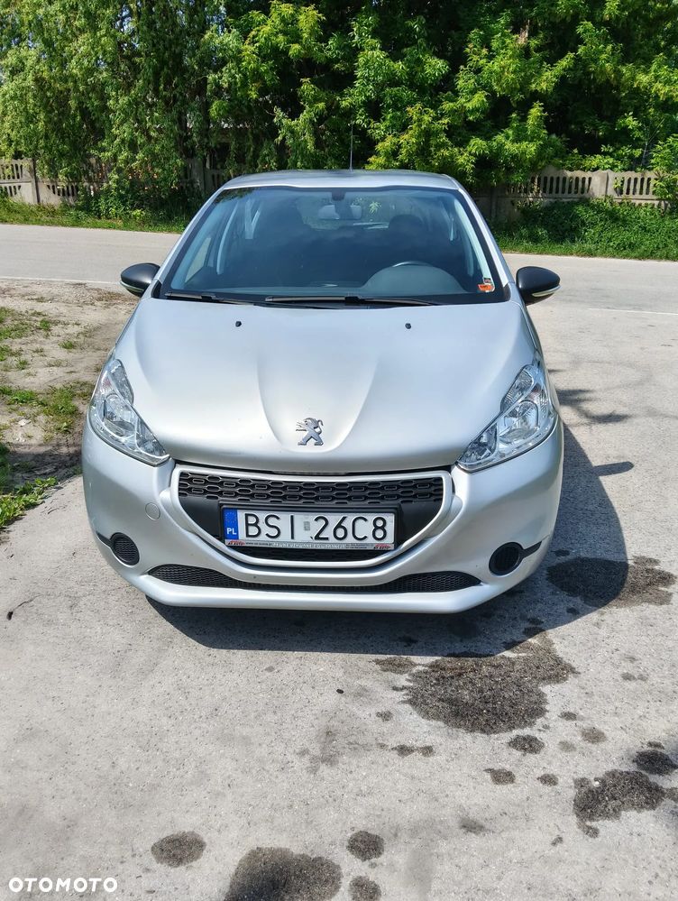 Peugeot 208 - 1