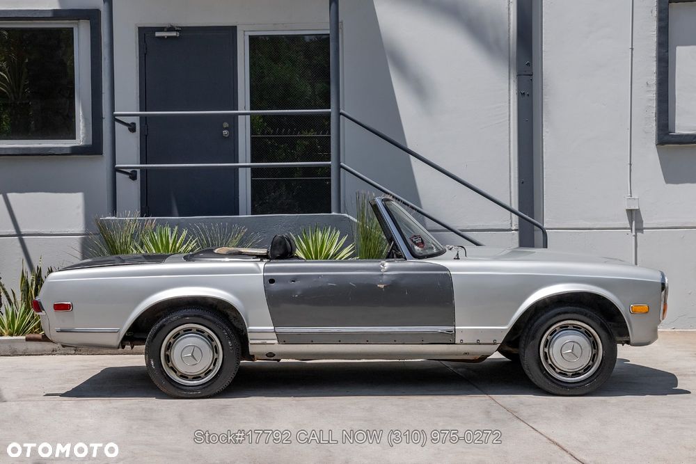 Mercedes-Benz 280 - 1