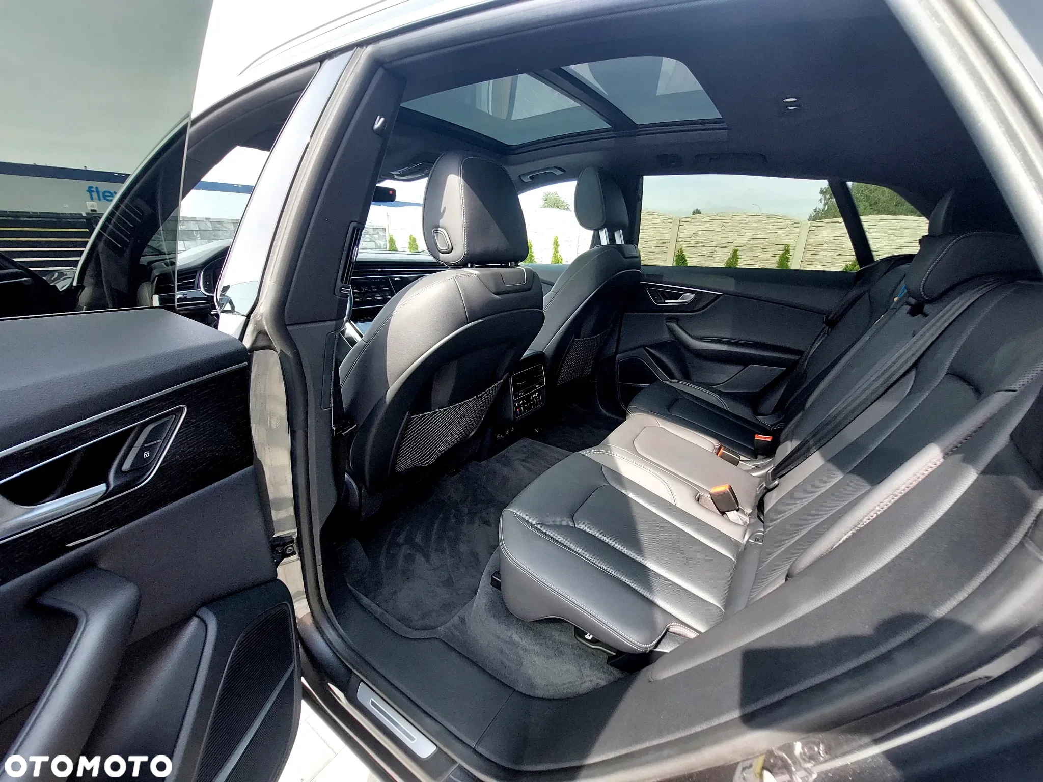 Audi Q8 55 TFSI quattro tiptronic - 29