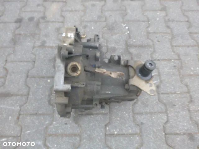 MANUALNA SKRZYNIA BIEGÓW VOLKSWAGEN POLO 6N CWU 94-99 - 2
