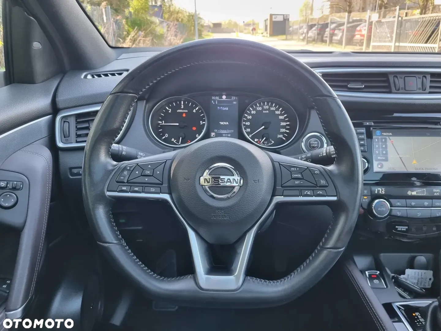 Nissan Qashqai 1.6 DCi Tekna+ Xtronic - 19