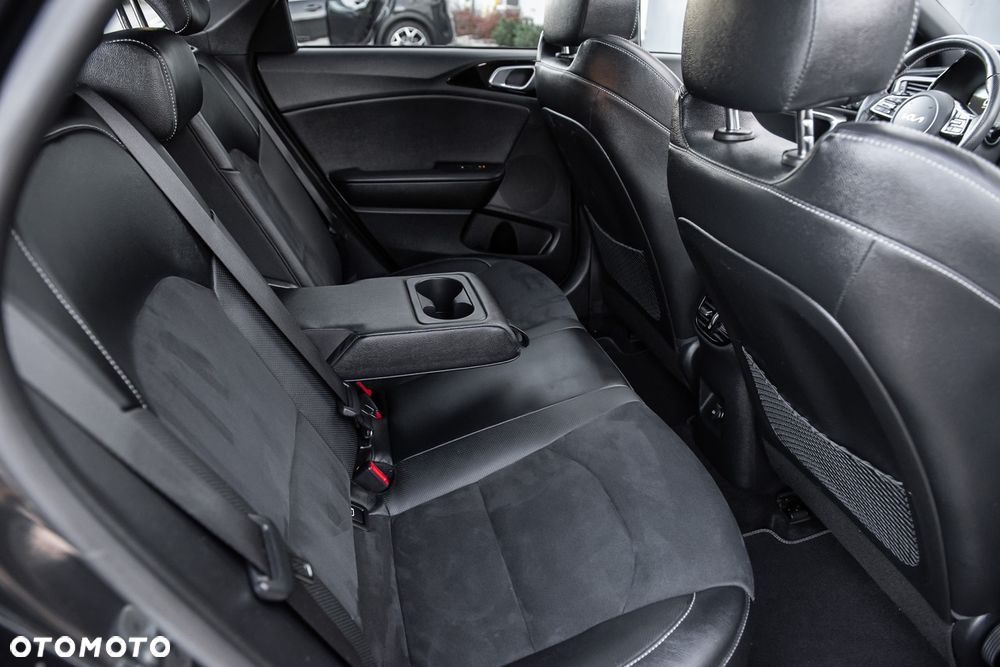 Kia ProCeed 1.5 T-GDI DCT7 OPF GT LINE - 36