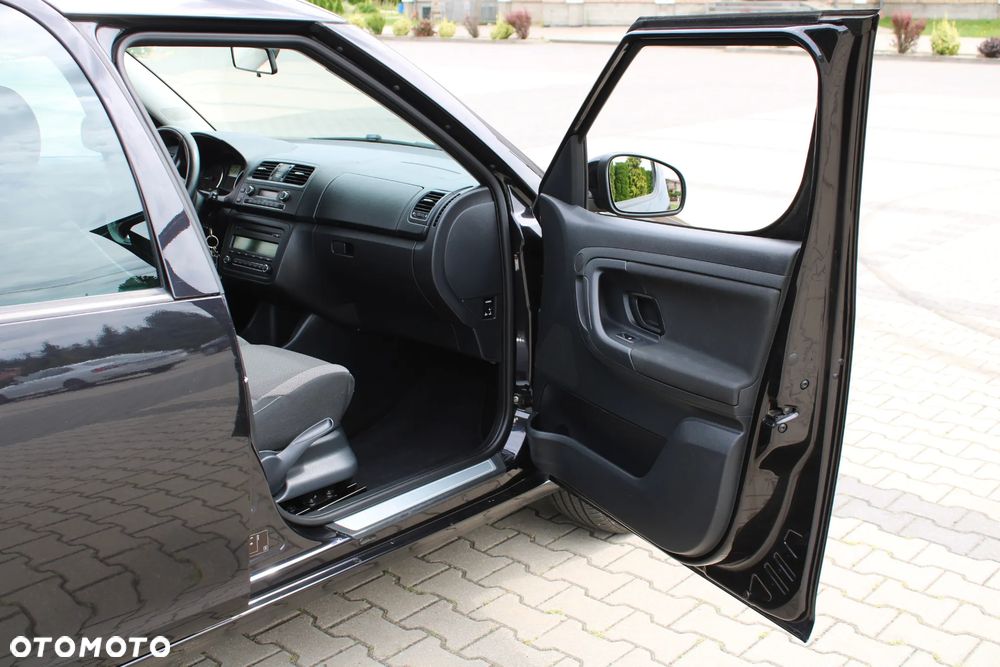 Skoda Roomster 1.6 TDI DPF Noire - 27