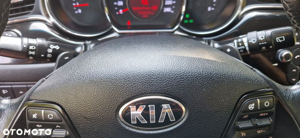 Kia Ceed 1.6 CRDi 136 DCT ISG Platinum Edition - 22