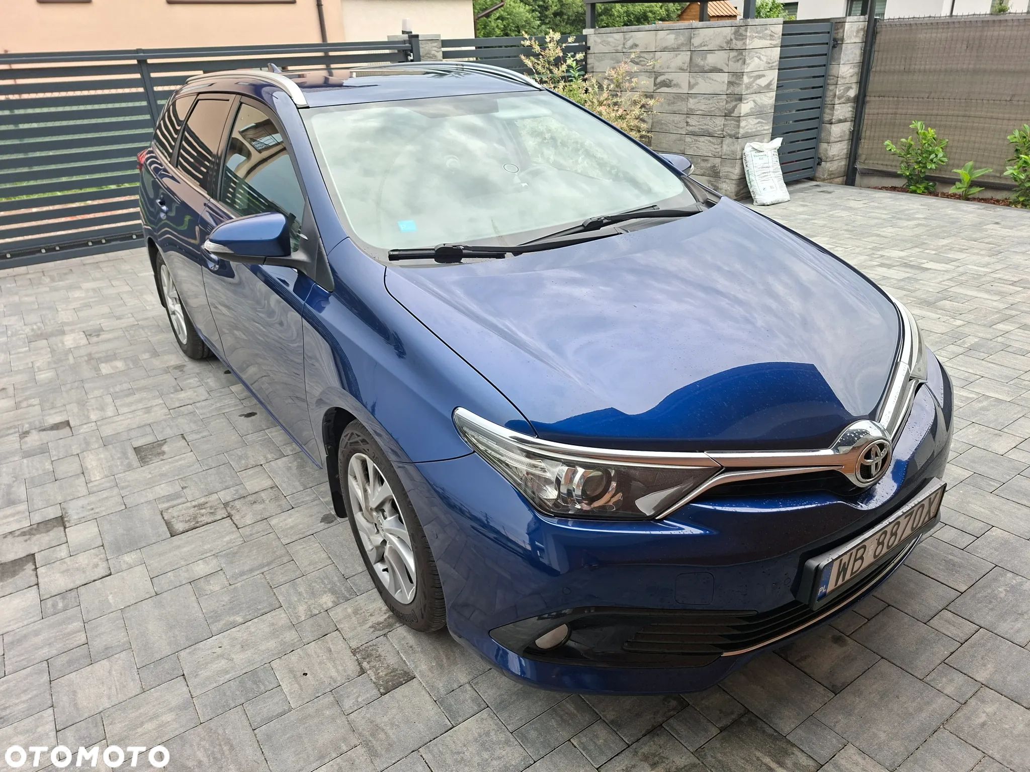 Toyota Auris 1.4 D-4D Premium - 1