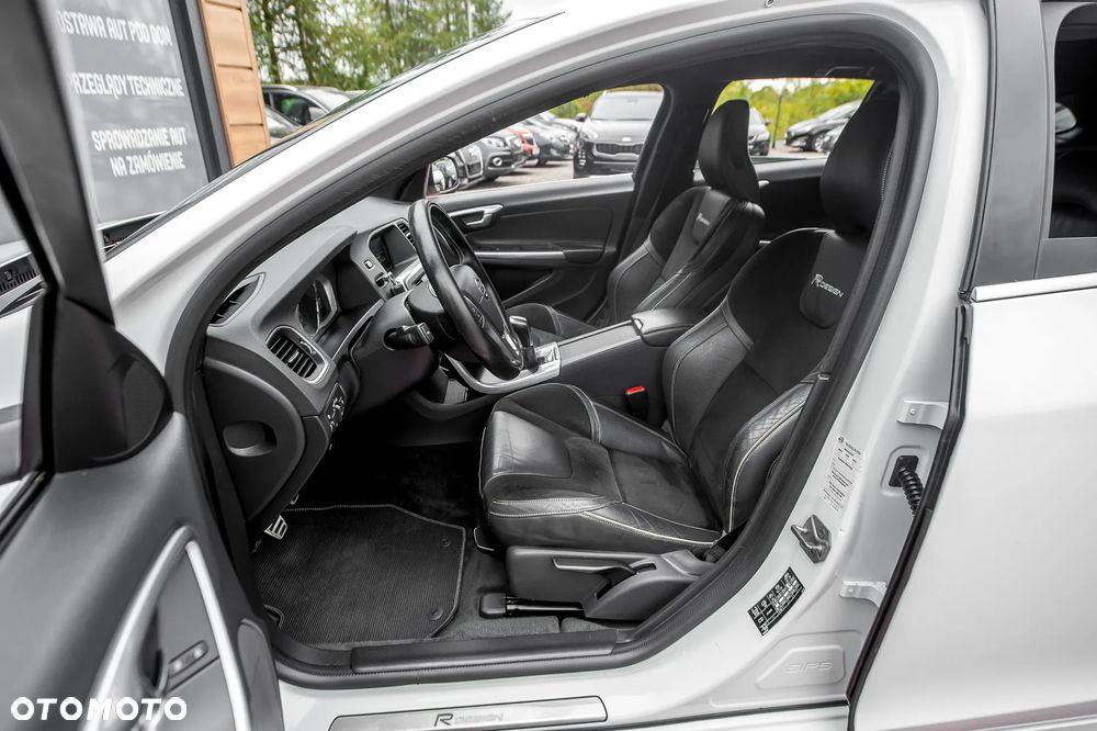 Volvo V60 D4 Drive-E R-Design Momentum - 17