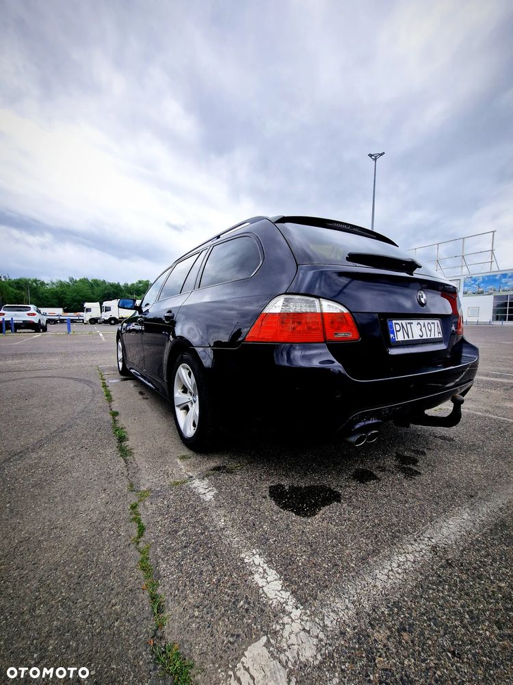 BMW Seria 5 525d - 5