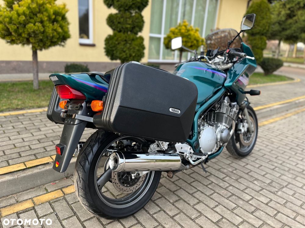 Yamaha XJ - 6