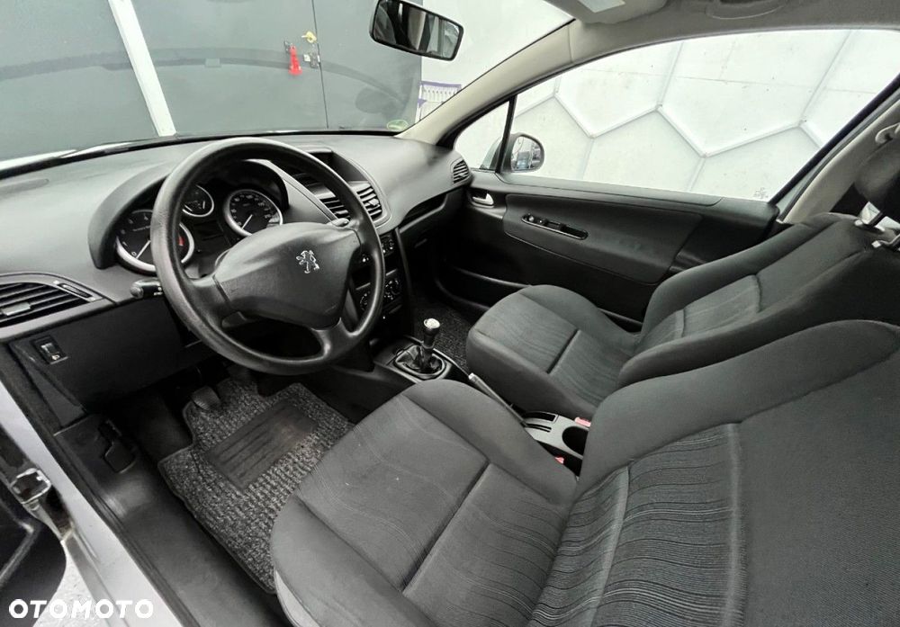 Peugeot 207 - 20
