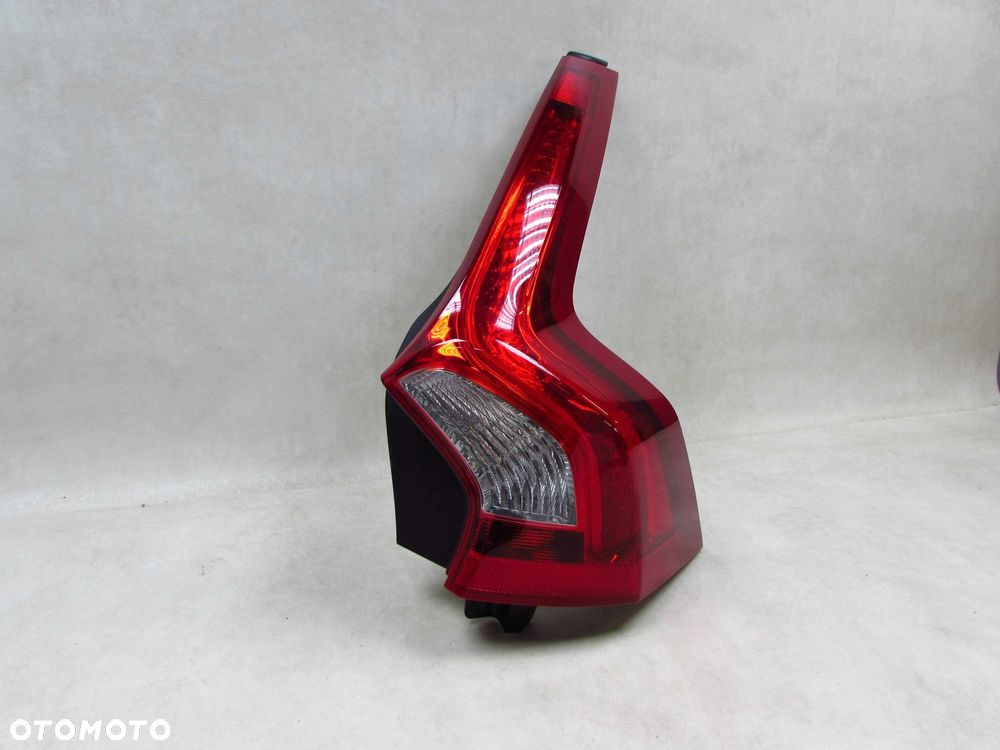 VOLVO V60 10- LAMPA TYL PRAWA 31214964 - 3