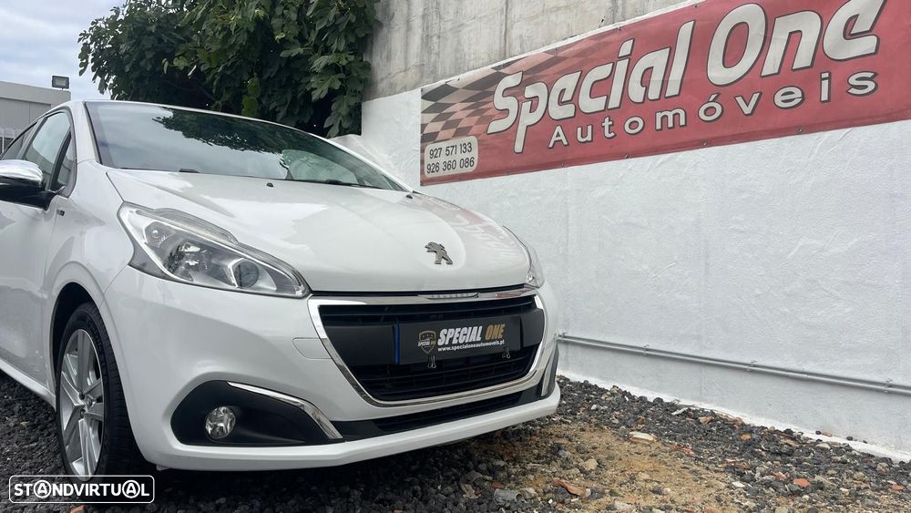 Peugeot 208 1.2 VTi SE Style - 3