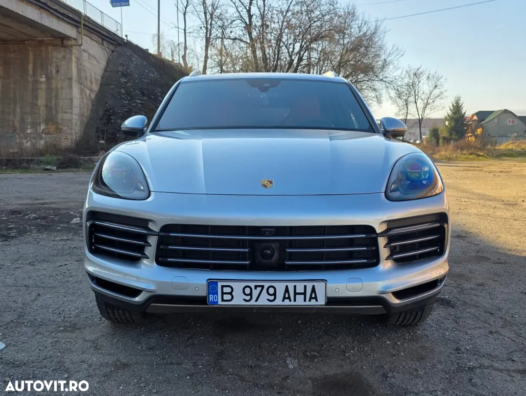 Porsche Cayenne - 2