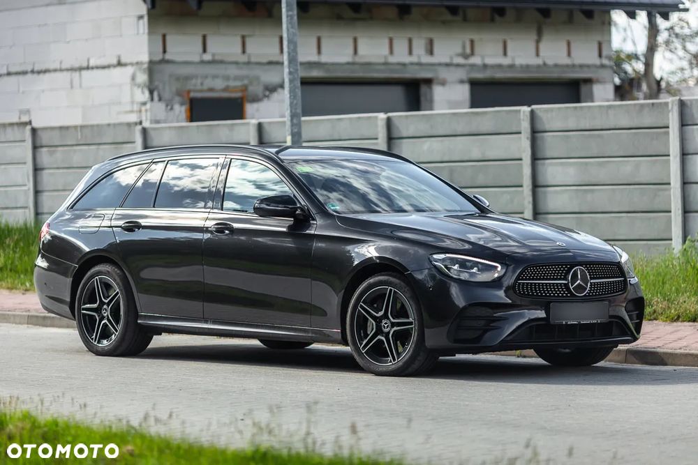 Mercedes-Benz Klasa E 300de 4Matic 9G-TRONIC - 8