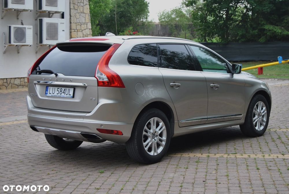 Volvo XC 60 T5 Geartronic Summum - 3