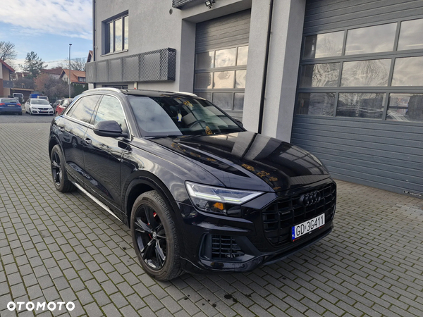 Audi Q8 55 TFSI quattro tiptronic