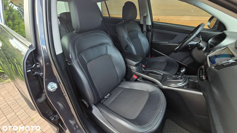 Kia Sportage 2.0 CVVT 4WD Automatik Vision - 30