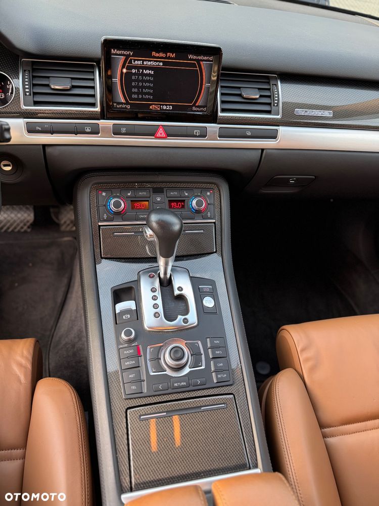 Audi S8 - 18