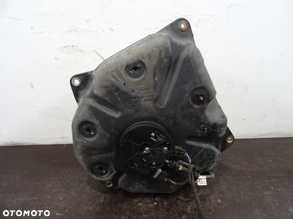 MERCEDES W212 LIFT 09-16 2.2CDI SEDAN ZBIORNIK POMPKA ADBLUE A2124700200 - 4