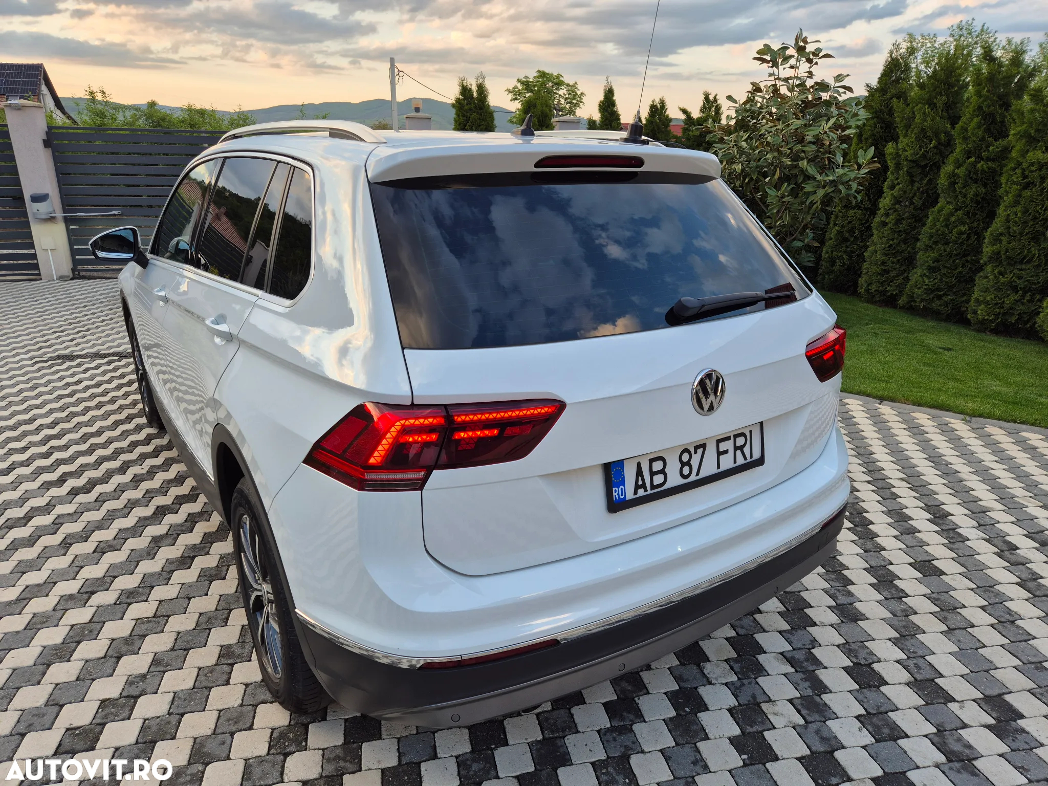 Volkswagen Tiguan - 3