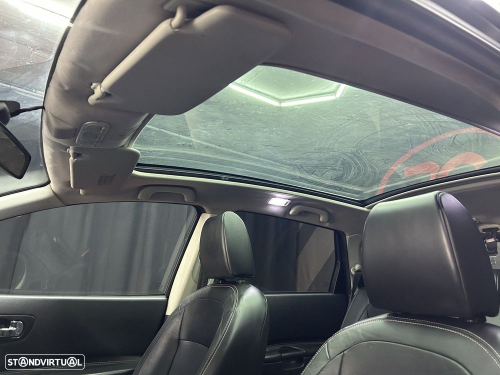 Nissan Qashqai +2 2.0 dCi Tekna Pele Preto - 14