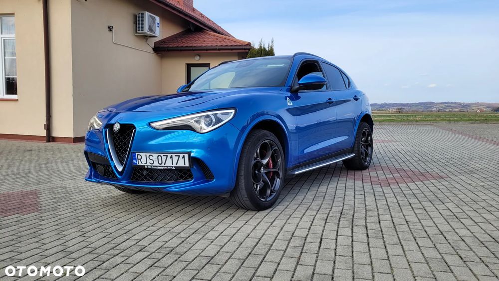Alfa Romeo Stelvio V6 2.9 Bi-Turbo AT8-Q4 Quadrifoglio - 3